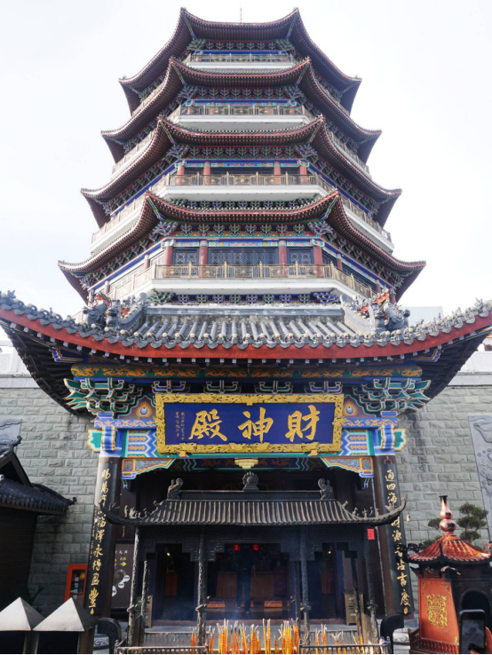 Historic stone carving at Dongshan Temple