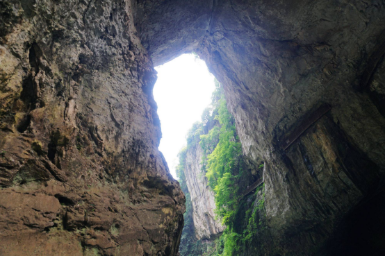 Underground cave and river at Jiudongtian