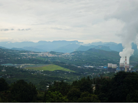 Mountain scenery after the rain near Liupanshui