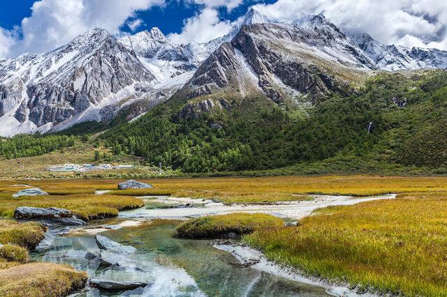 Autumn in Western Sichuan: 8 Golden Highland Grasslands & Where to Visit